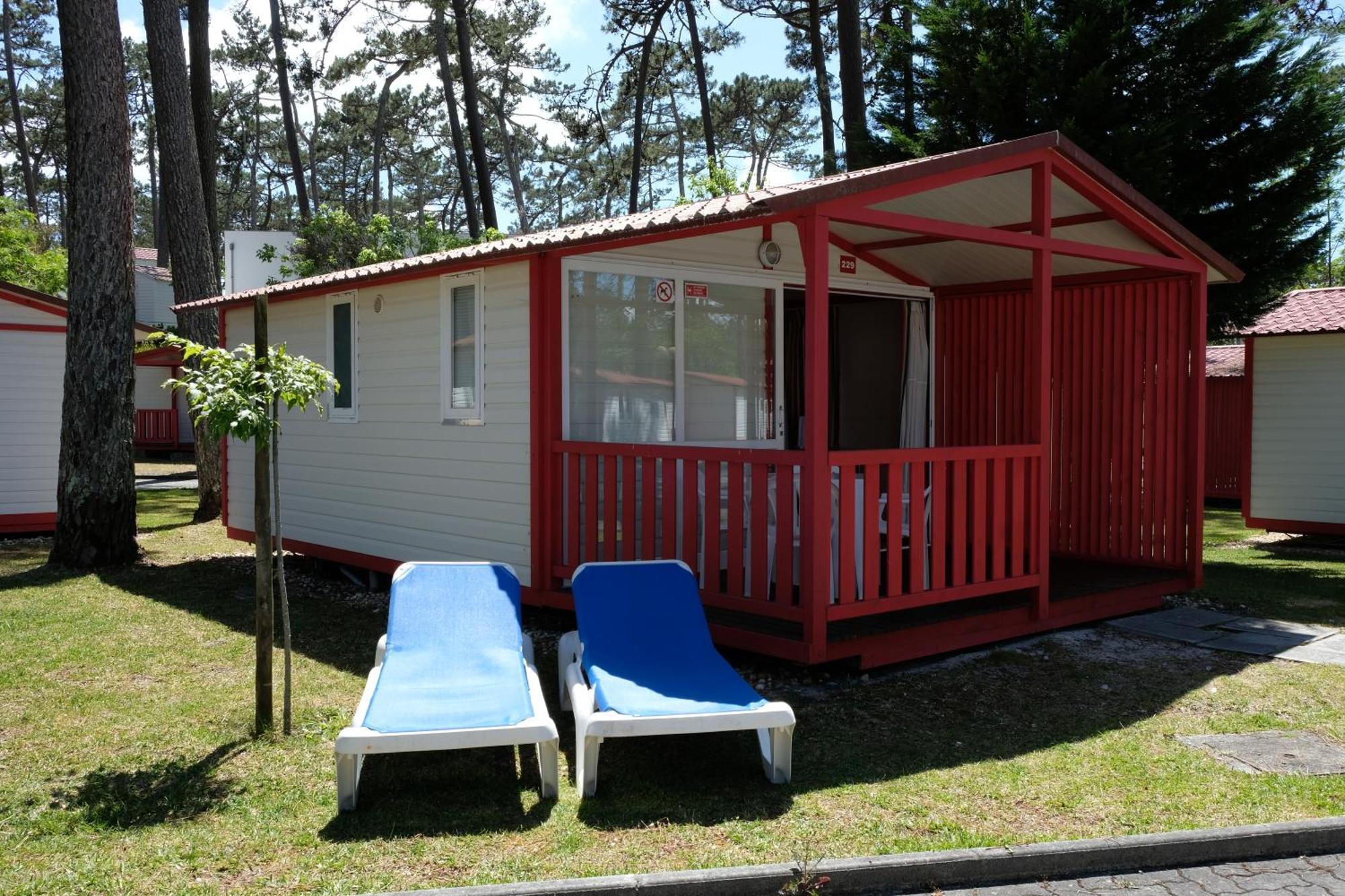Parque De Campismo Orbitur Sao Pedro De Moel Hotell Rum bild